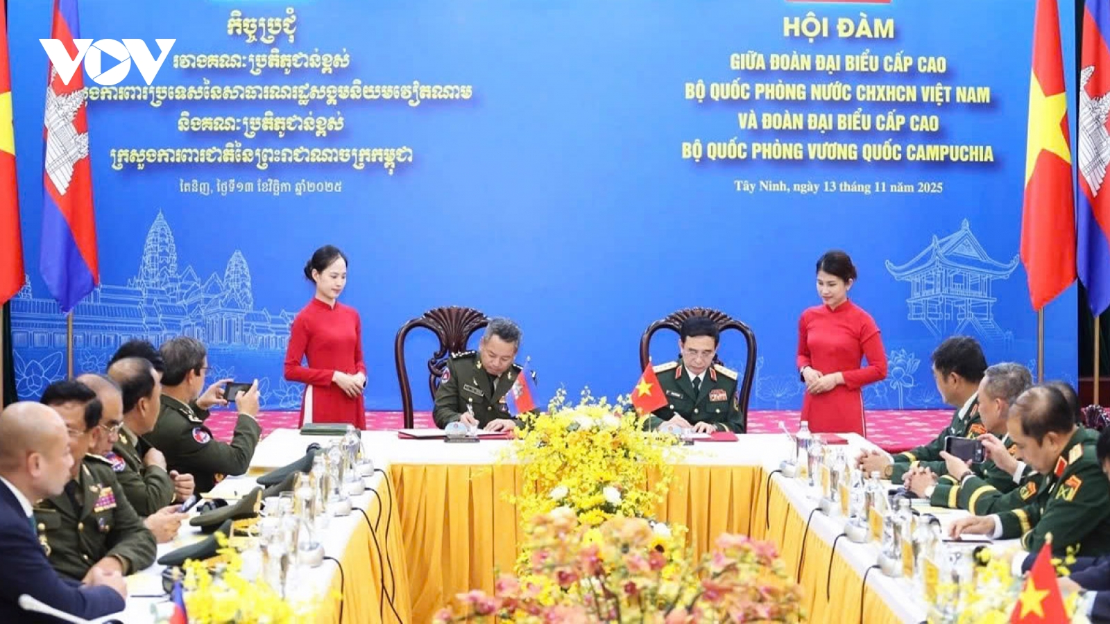 Vietnam and Cambodia boost defence cooperation, consolidate peaceful border